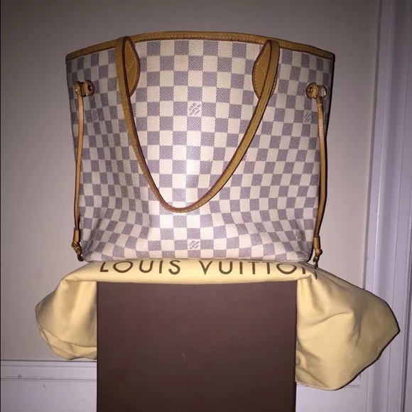 ***SOLD*** Louis Vuitton Neverfull MM