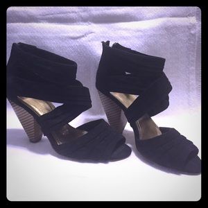 H&M black open toed zipper heels Sz 6/37