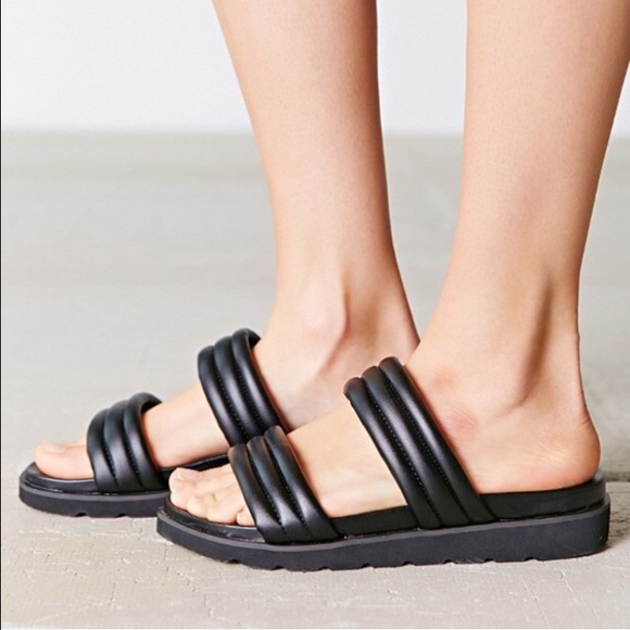 Urban Outfitters Black Duffie Slide Sandal - Picture 2 of 4