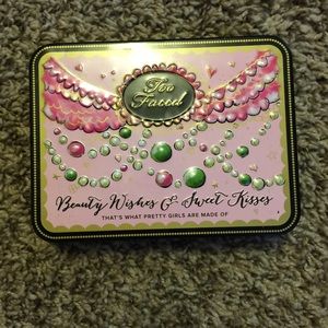 Too Faced-beauty Wishes and Sweet Kisses