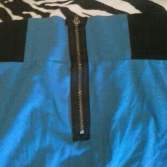 Skirt - Picture 2 of 2