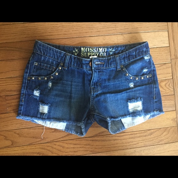 Distressed denim shorts - Picture 1 of 2