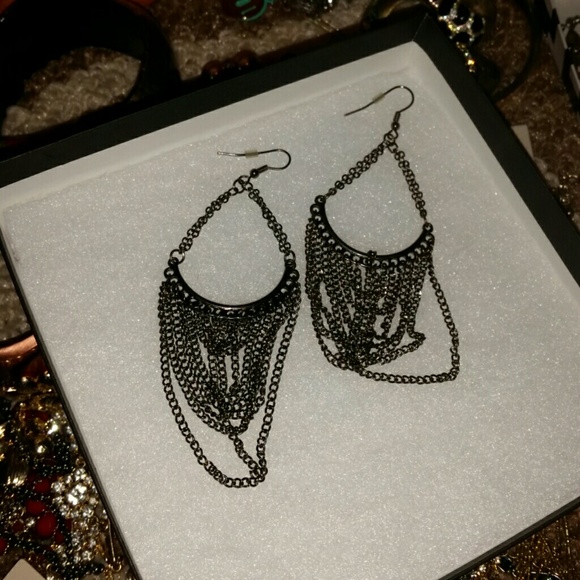 --------SOLD-----Buckle Chain lightweight earrings