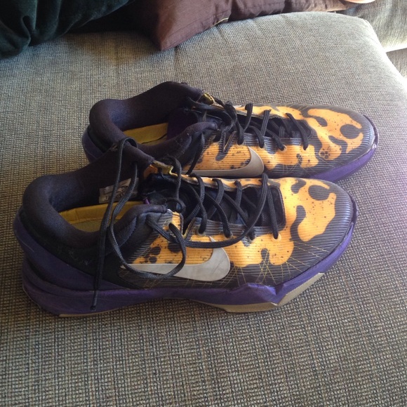 Nike Shoes - Nike Kobe 8 Poison Dart