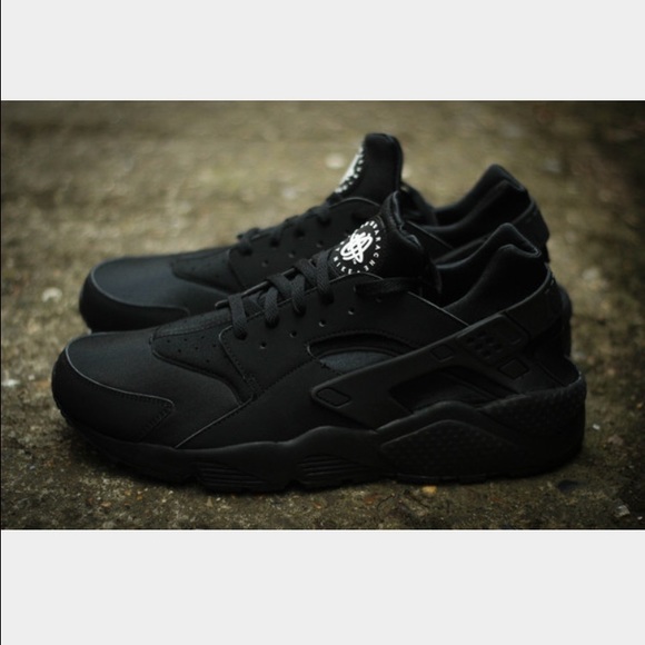 ISO ANY OF THESE HUARACHES - Picture 2 of 2