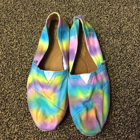 Tie Dye Toms