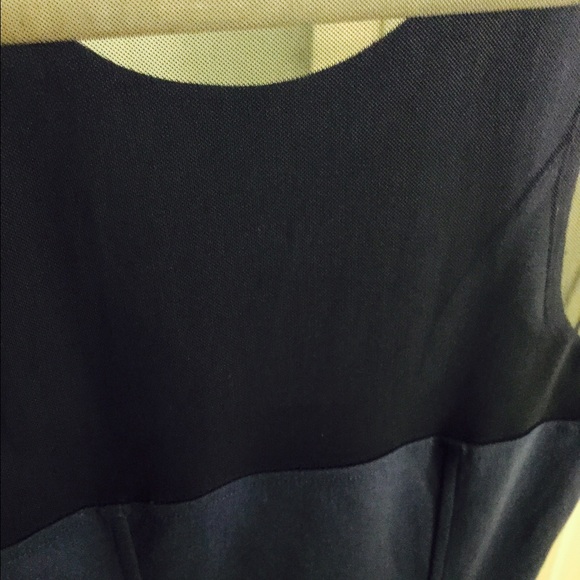 🚫 SOLD 🚫Blue with silver dots. Dress size small. - Picture 4 of 4