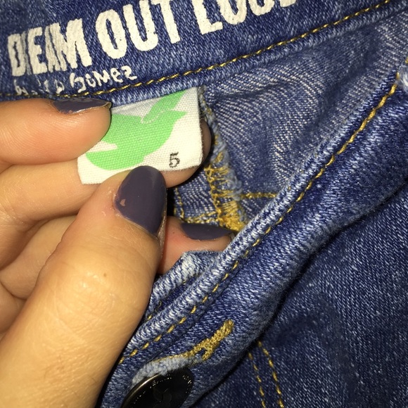 Shorts - Picture 3 of 3