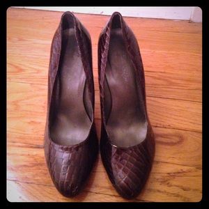 Jessica Simpson brown pumps