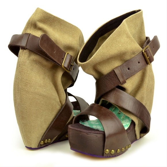 ISO EAT ME WHOLE SLOUCHY SANDAL WEDGE!! - Picture 2 of 4