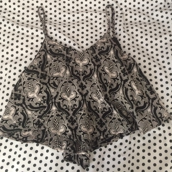 Patterned crop top - Picture 2 of 2