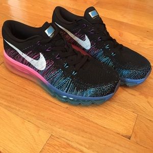 BRAND NEW Nike Flyknit Air Max 2015