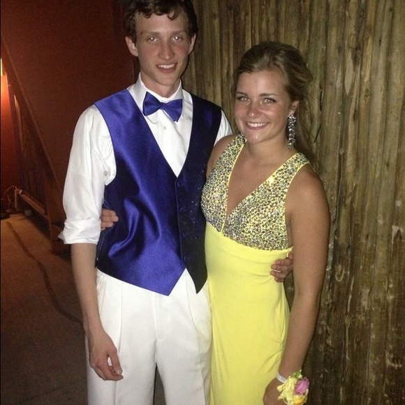 Yellow evening gown - Picture 1 of 4