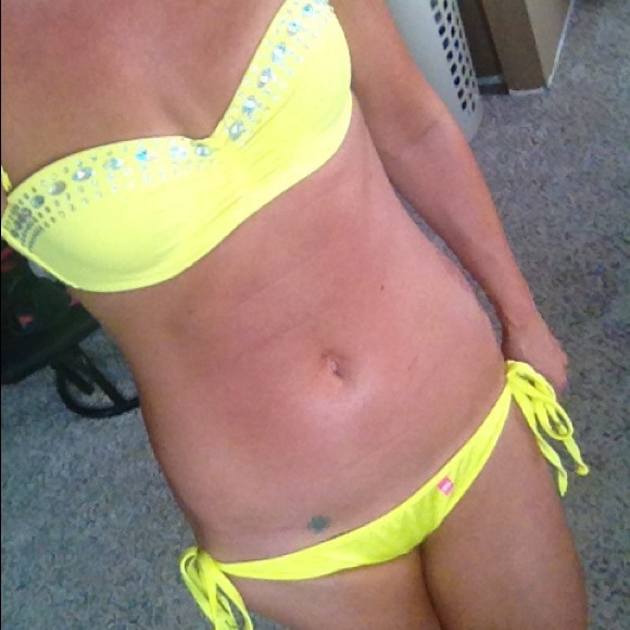 Little yellow bikini
