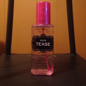 Noir Tease victoria's secret body mist
