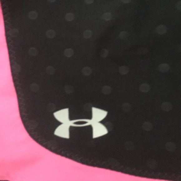 under armor shorts - Picture 2 of 3