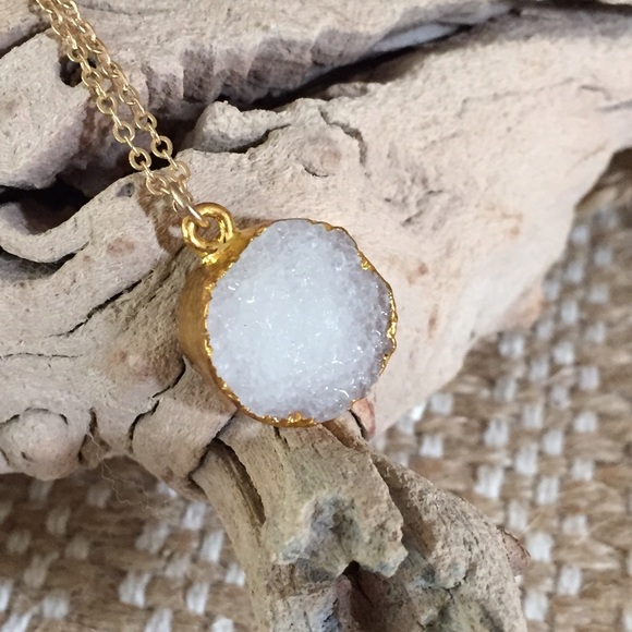 💲SOLD💲White Druzy Necklace