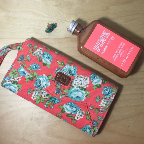 Aeropostale Wristlet
