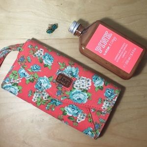 Aeropostale Wristlet