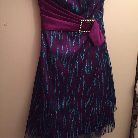 Dress ! - Picture 2 of 2