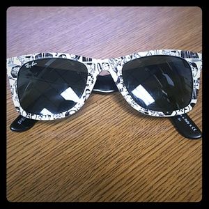 Ray-Ban Limited Edition Special Series 3 Wayfarer