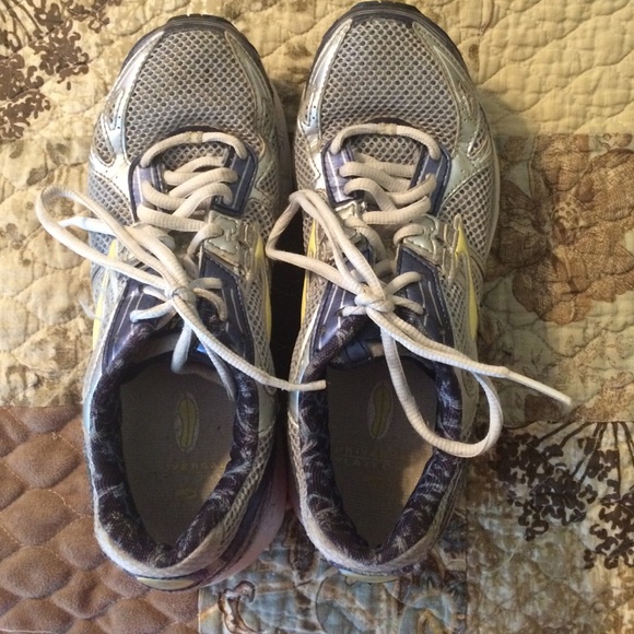Running shoes