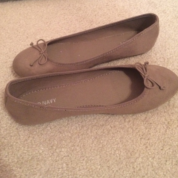 NWOT old navy flats
