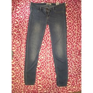 Hollister jeggings size 9 like new!