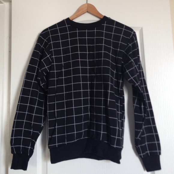 AA black grid print pullover