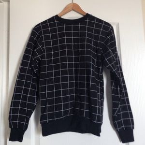 AA black grid print pullover