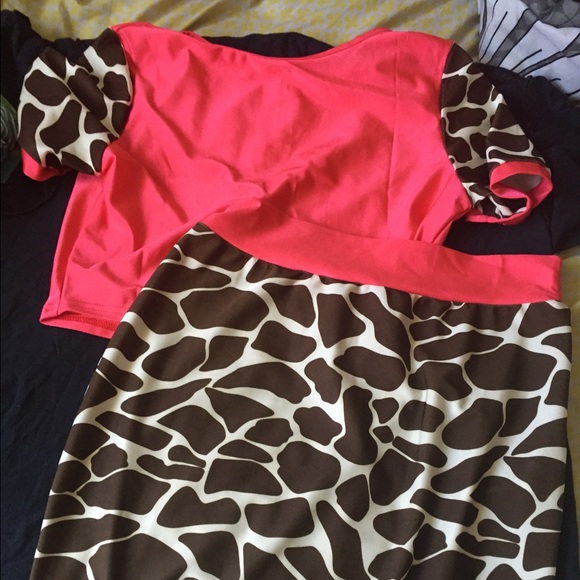 Crop Top 2-Piece set - Picture 2 of 2