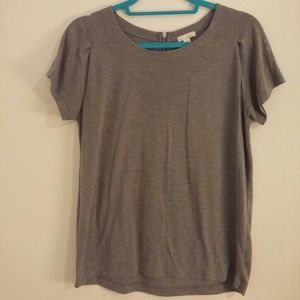 🚫 SOLD 🚫 GAP tailored t-shirt
