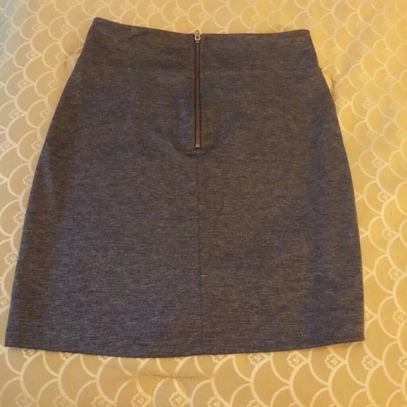 Silence + Noise skirt size small - Picture 2 of 3