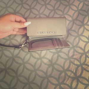 Michael Kors iPhone wallet
