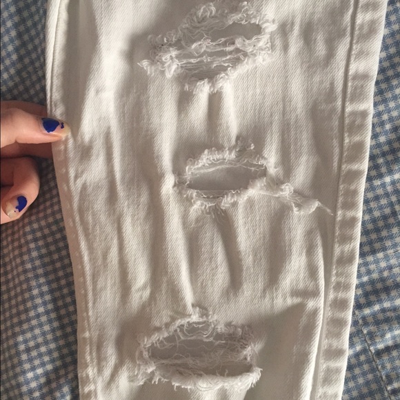 White Destroyed Hollister Jeans sz0