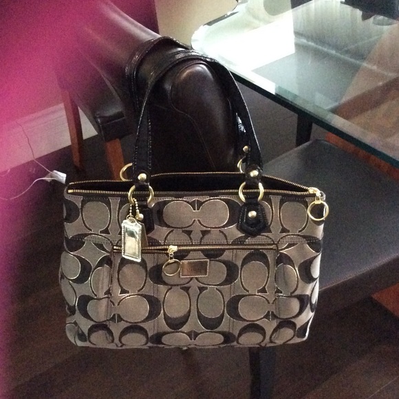 Gorgeous authentic coach hand bag - Picture 4 of 4