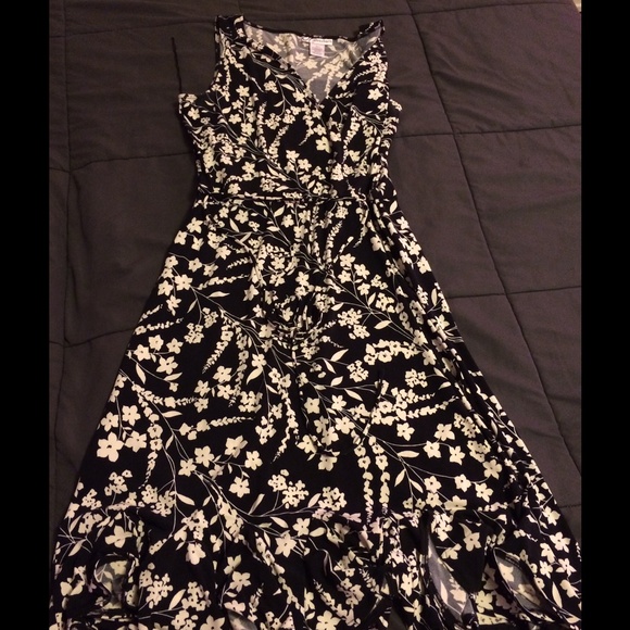 Black and white floral printed wrap dress