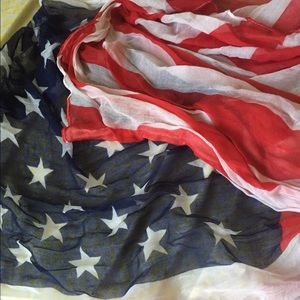 BEAUTIFUL AMERICAN FLAG SCARF!!!!