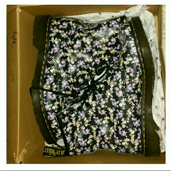 Floral Dr. Martens