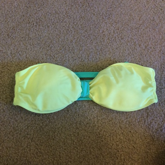 Hollister bathing suit top