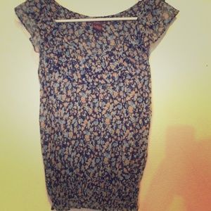 🎉3 FOR $10🎉Floral Blouse