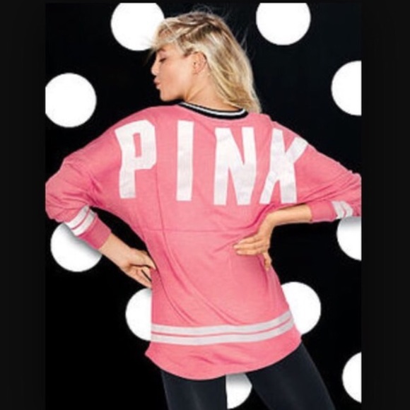 Vs PINK Crew