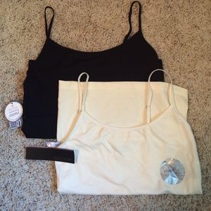 Two Daisy Fuentes seamless camis NWT