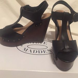 Steve Madden wood wedges