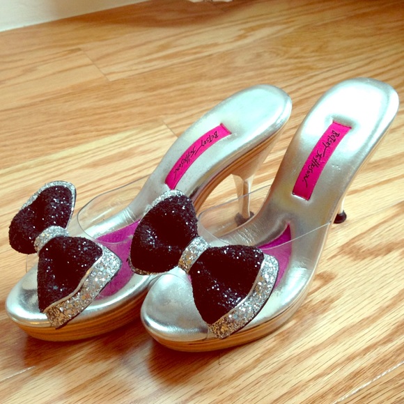 Betsy Johnson sandal