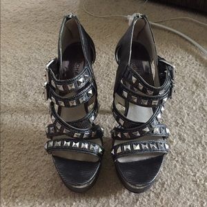 Michael Kors Silver Pumps