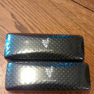 Bundle of  2  Younique Moonstruck 3d fiber lashes.