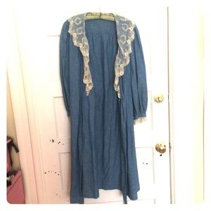 Vintage Ralph Lauren lace-trimmed robe