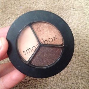 Smashbox eyeshadow trio