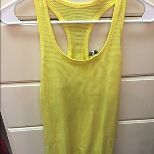 Lululemon yellow run swiftly tank. Nwt